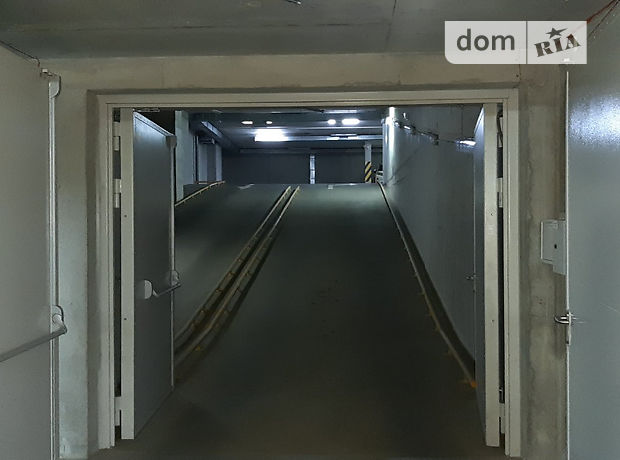 Место в подземном паркинге под легковое авто в Киеве, площадь 14 кв.м. фото 1 Место в подземном паркинге под легковое авто в Киеве, площадь 14 кв.м. фото 1