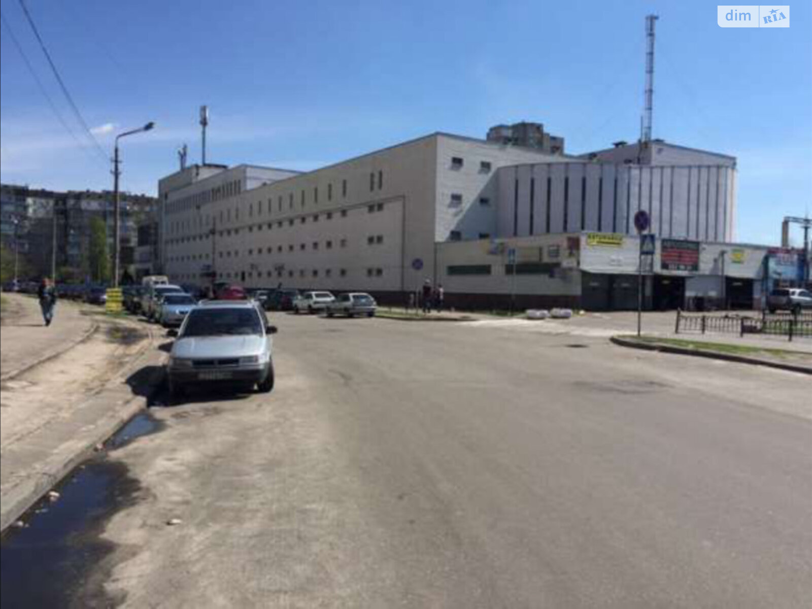 Місце в підземному паркінгу під легкове авто в Києві, площа 32 кв.м. фото 1 Місце в підземному паркінгу під легкове авто в Києві, площа 32 кв.м. фото 1