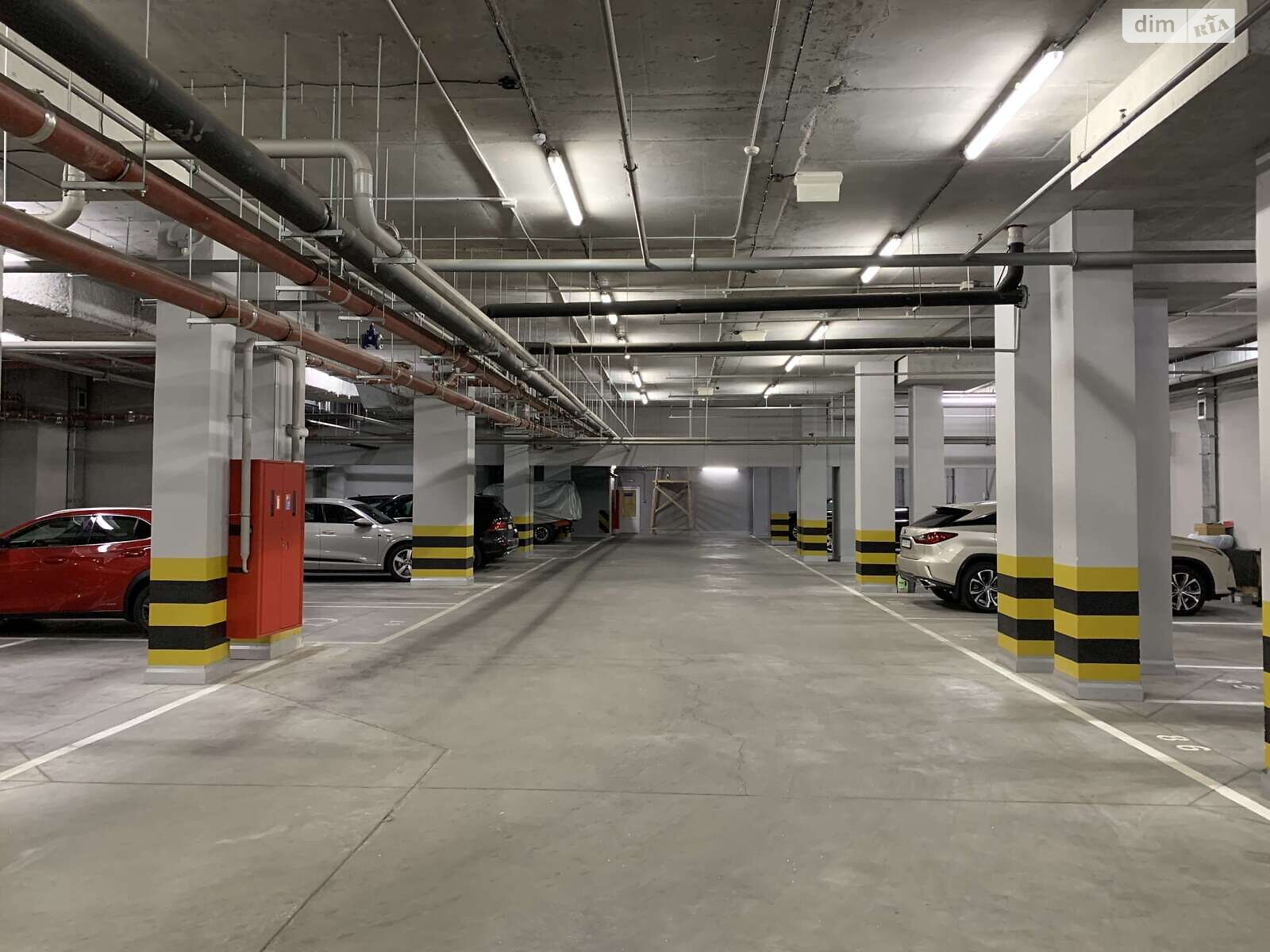 Місце в підземному паркінгу під легкове авто в Києві, площа 25 кв.м. фото 1 Місце в підземному паркінгу під легкове авто в Києві, площа 25 кв.м. фото 1
