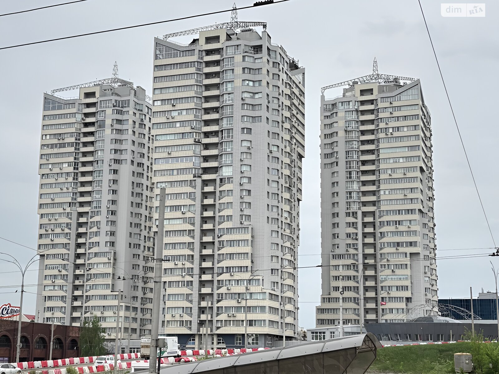 Місце в підземному паркінгу під легкове авто в Києві, площа 13.7 кв.м. фото 1 Місце в підземному паркінгу під легкове авто в Києві, площа 13.7 кв.м. фото 1