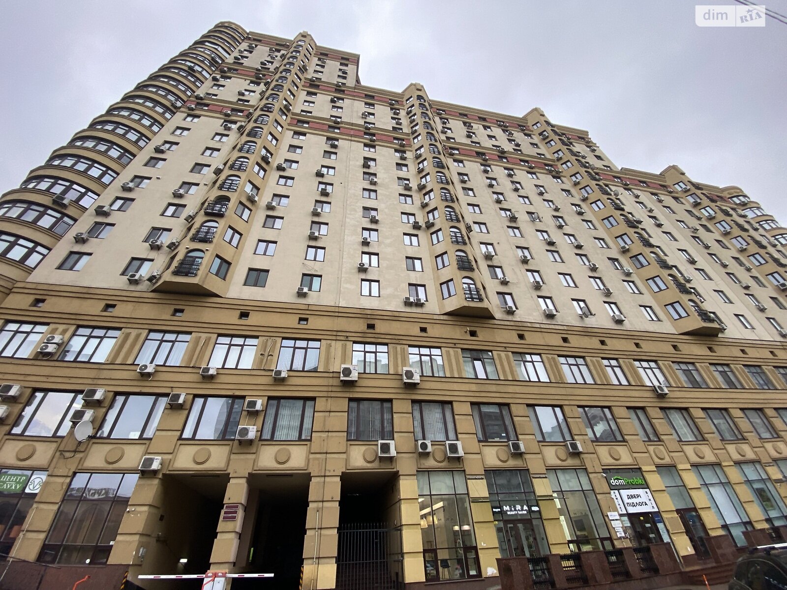 Місце в підземному паркінгу під легкове авто в Києві, площа 13 кв.м. фото 1 Місце в підземному паркінгу під легкове авто в Києві, площа 13 кв.м. фото 1