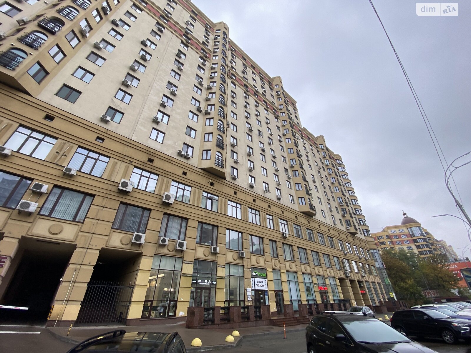 Місце в підземному паркінгу під легкове авто в Києві, площа 13 кв.м. фото 1 Місце в підземному паркінгу під легкове авто в Києві, площа 13 кв.м. фото 1