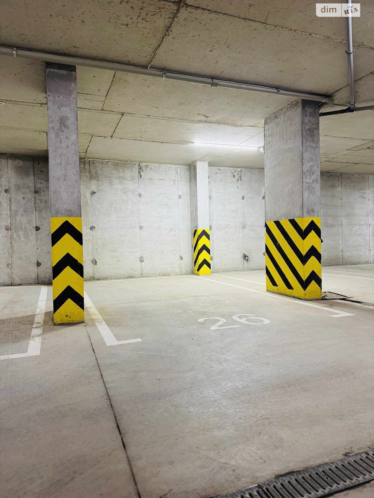 Место в подземном паркинге под легковое авто в Львове, площадь 12.6 кв.м. фото 1