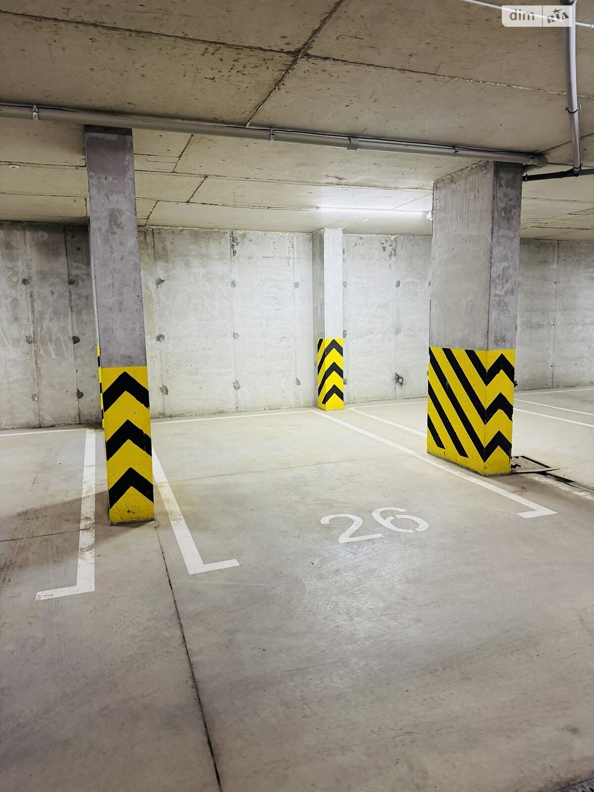 Место в подземном паркинге под легковое авто в Львове, площадь 12.6 кв.м. фото 1