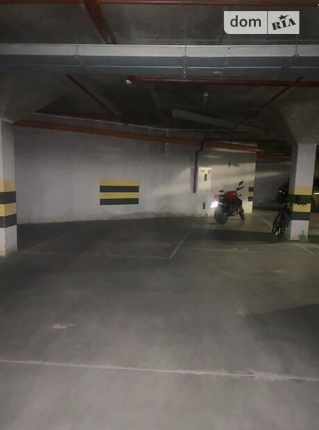 Місце в підземному паркінгу під легкове авто в Львові, площа 14.8 кв.м. фото 1 Місце в підземному паркінгу під легкове авто в Львові, площа 14.8 кв.м. фото 1