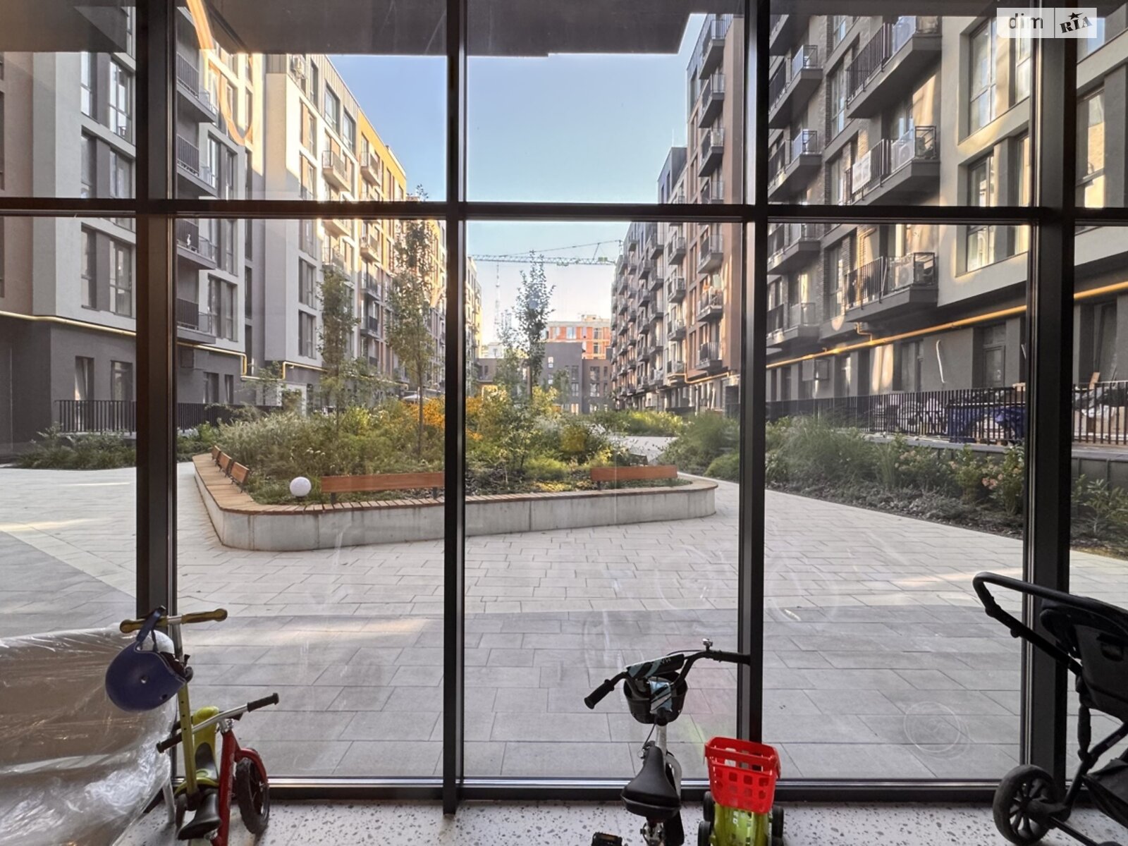 Місце в підземному паркінгу під легкове авто в Львові, площа 18 кв.м. фото 1 Місце в підземному паркінгу під легкове авто в Львові, площа 18 кв.м. фото 1