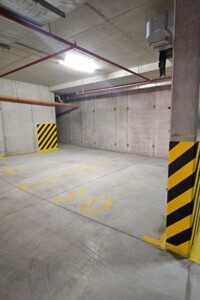 Место в подземном паркинге под легковое авто в Львове, площадь 16 кв.м. фото 2