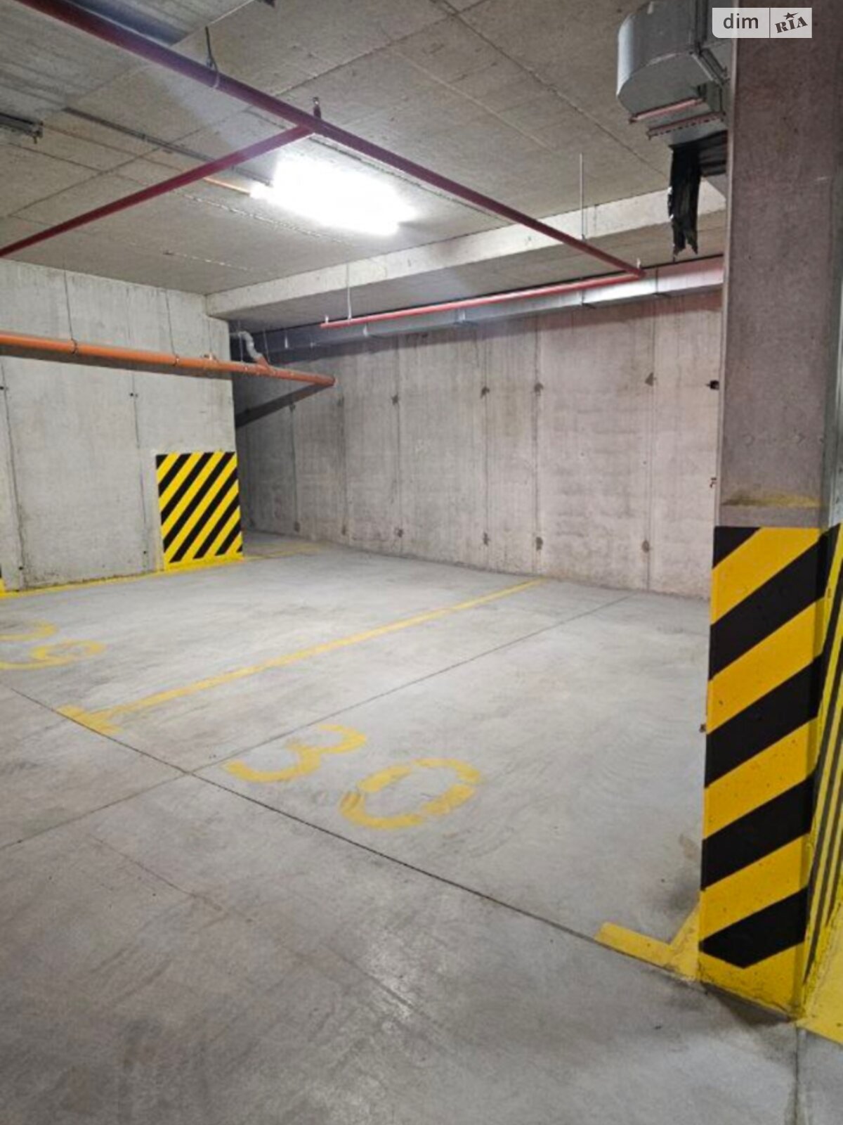 Место в подземном паркинге под легковое авто в Львове, площадь 16 кв.м. фото 1