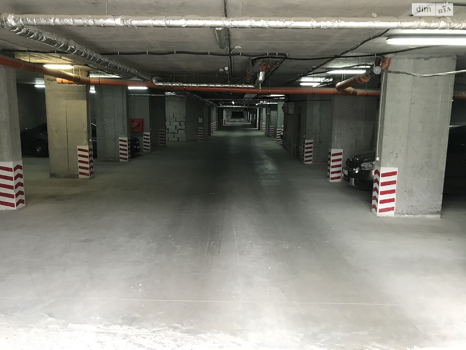 Место в подземном паркинге под бус в Львове, площадь 18 кв.м. фото 1