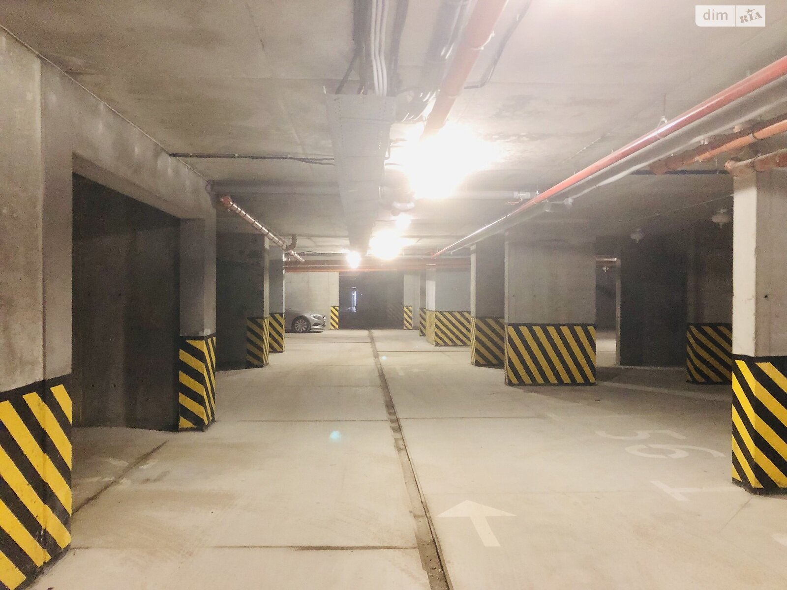Место в подземном паркинге под легковое авто в Львове, площадь 17 кв.м. фото 1