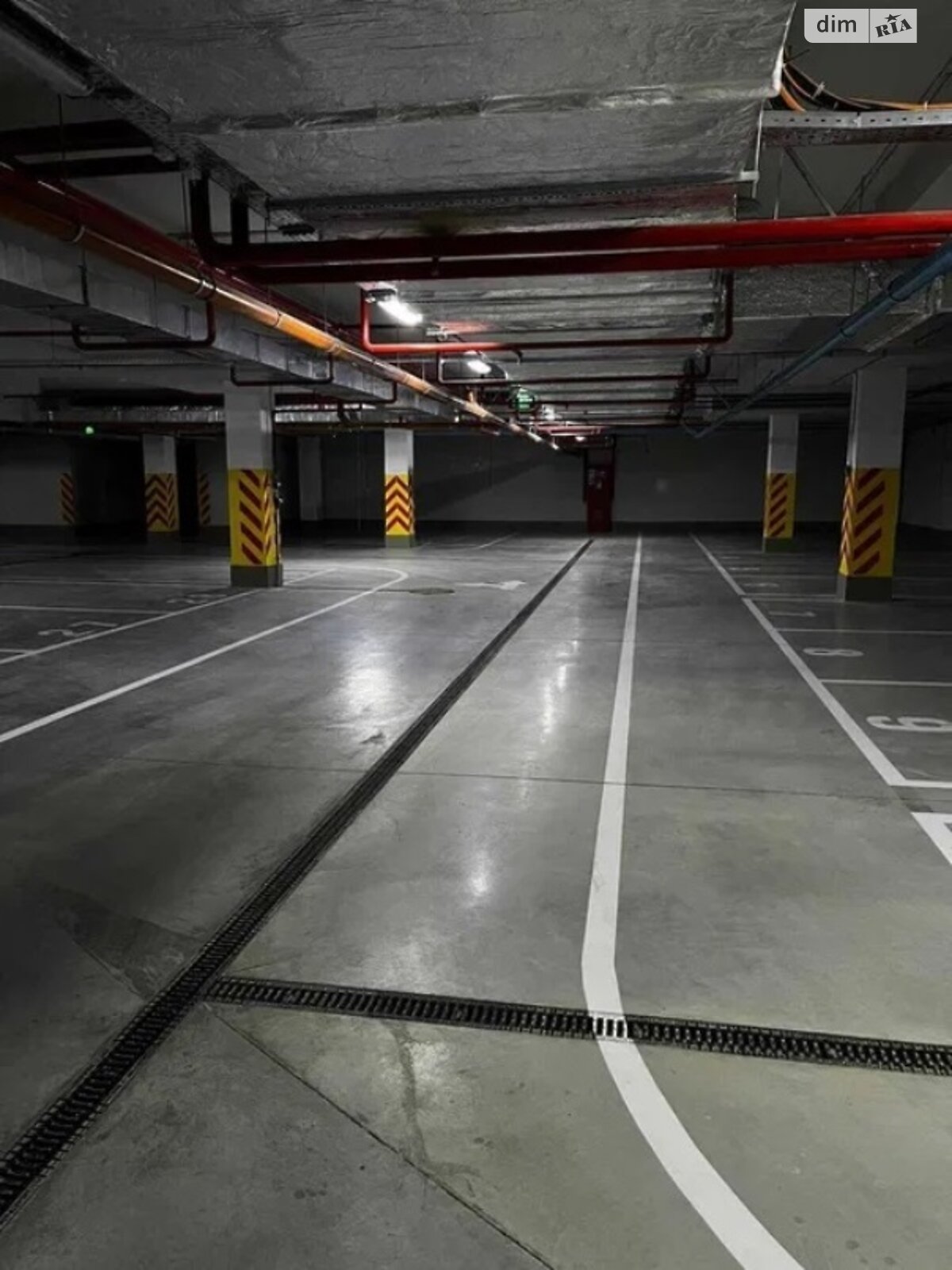Место в подземном паркинге универсальный в Одессе, площадь 14 кв.м. фото 1