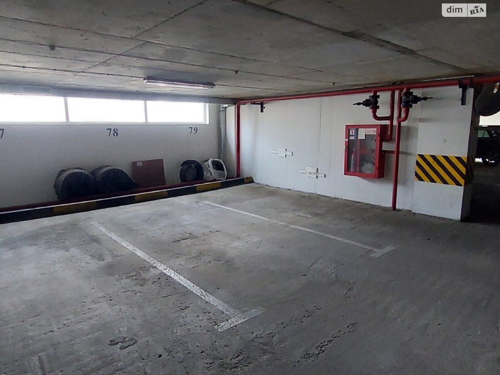 Место в подземном паркинге под легковое авто в Одессе, площадь 15 кв.м. фото 1 Место в подземном паркинге под легковое авто в Одессе, площадь 15 кв.м. фото 1