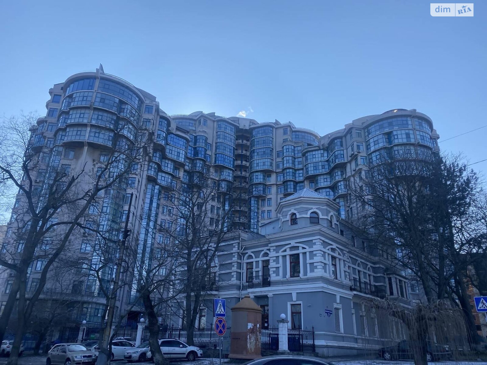 Место в подземном паркинге под легковое авто в Одессе, площадь 20 кв.м. фото 1 Место в подземном паркинге под легковое авто в Одессе, площадь 20 кв.м. фото 1