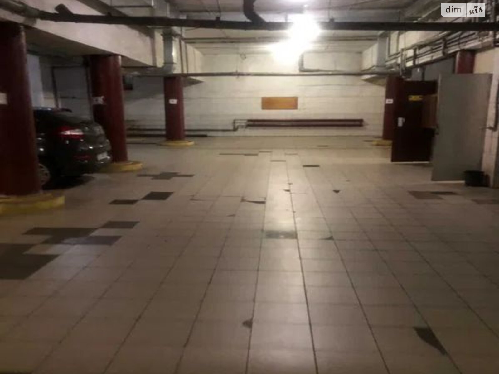 Місце в підземному паркінгу під легкове авто в Полтаві, площа 20 кв.м. фото 1 Місце в підземному паркінгу під легкове авто в Полтаві, площа 20 кв.м. фото 1