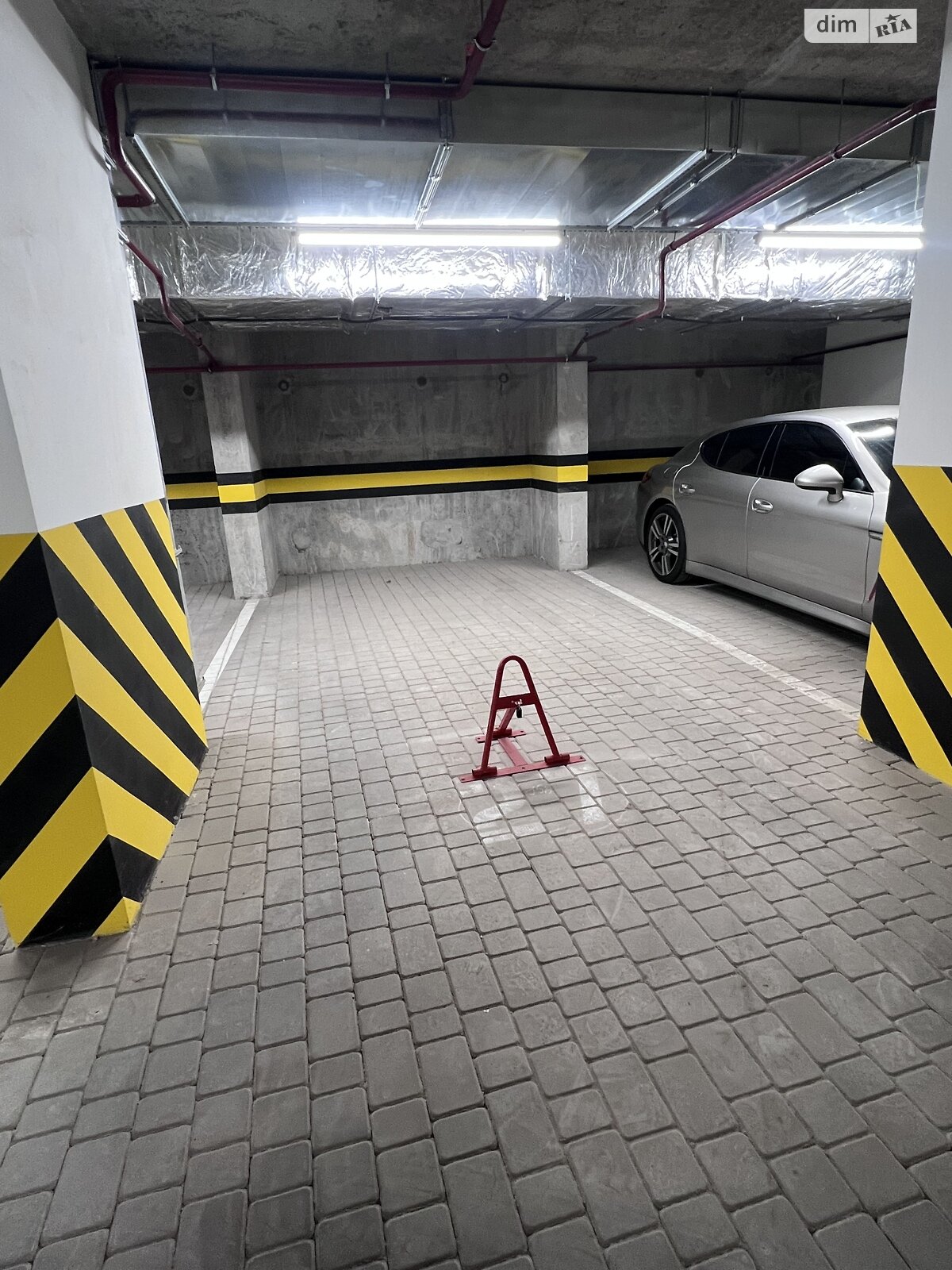 Место в подземном паркинге под легковое авто в Виннице, площадь 15 кв.м. фото 1 Место в подземном паркинге под легковое авто в Виннице, площадь 15 кв.м. фото 1