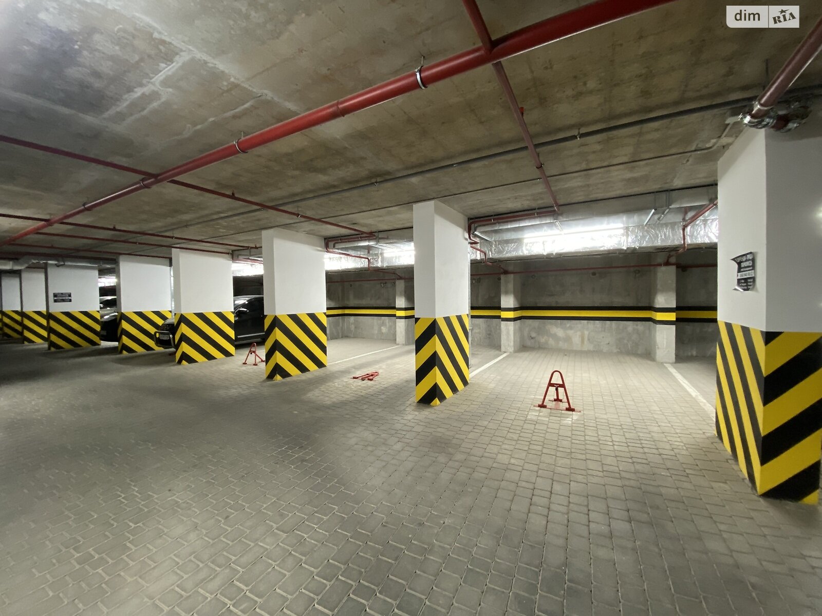 Место в подземном паркинге под легковое авто в Виннице, площадь 13 кв.м. фото 1 Место в подземном паркинге под легковое авто в Виннице, площадь 13 кв.м. фото 1