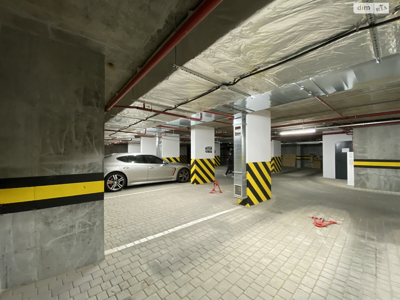 Место в подземном паркинге под легковое авто в Виннице, площадь 13 кв.м. фото 1 Место в подземном паркинге под легковое авто в Виннице, площадь 13 кв.м. фото 1