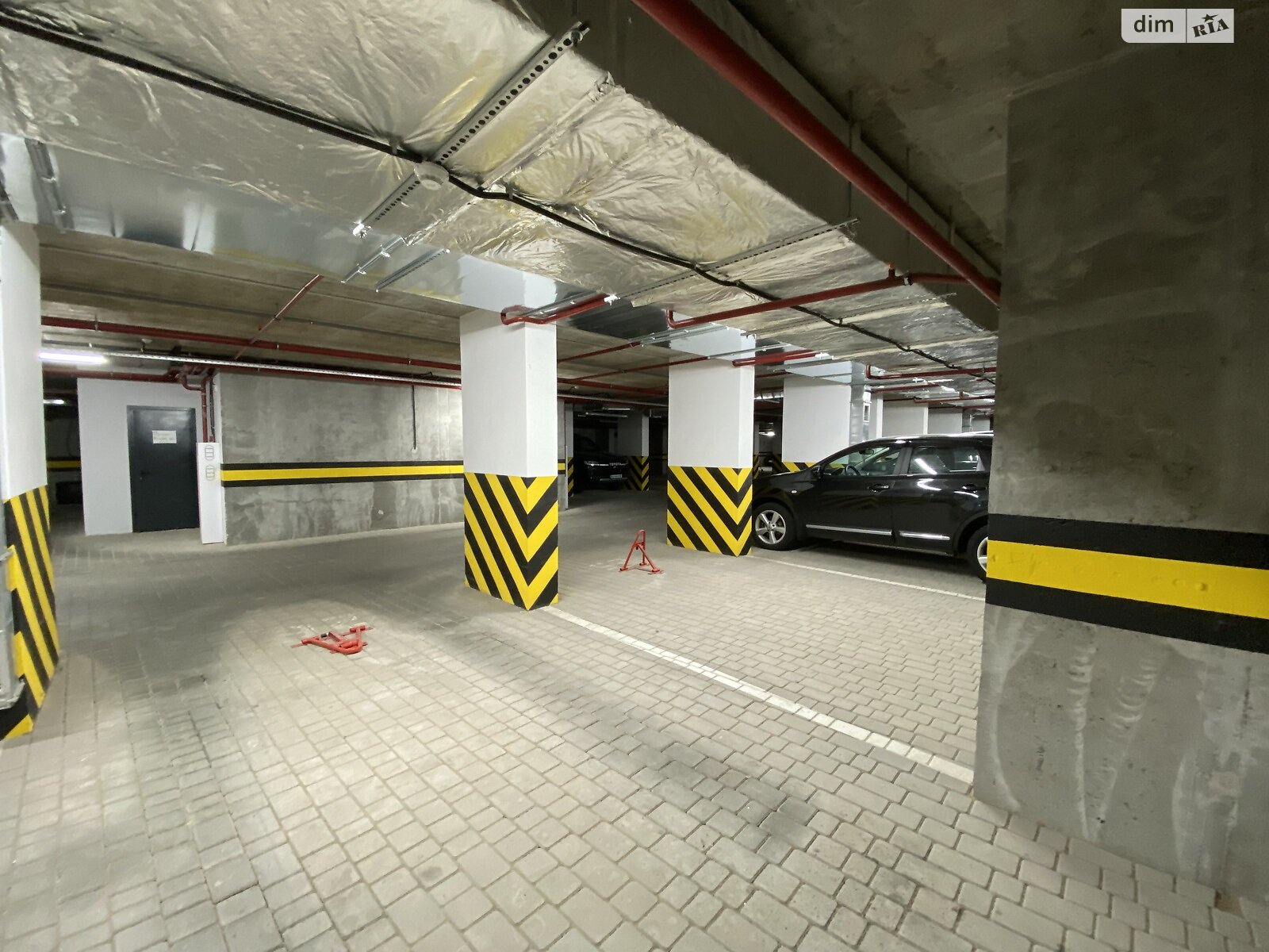 Место в подземном паркинге под легковое авто в Виннице, площадь 13 кв.м. фото 1 Место в подземном паркинге под легковое авто в Виннице, площадь 13 кв.м. фото 1