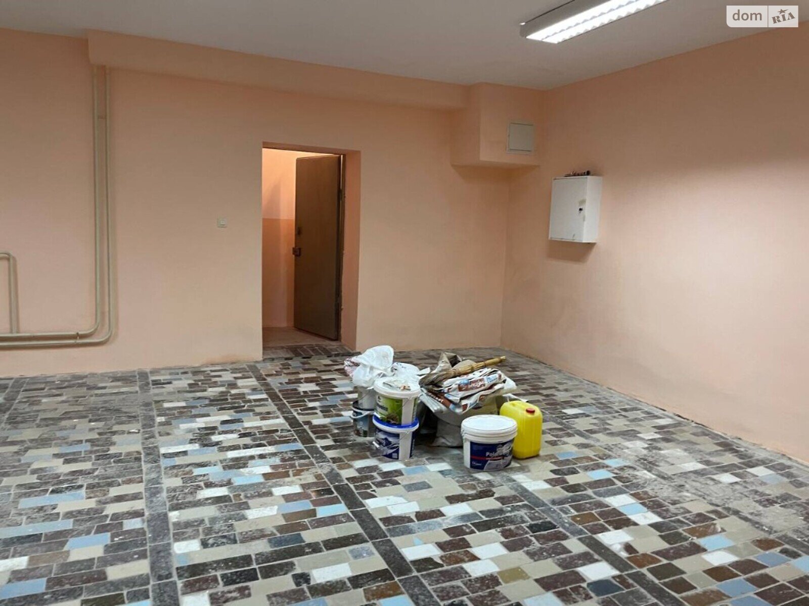 Комерційне приміщення в Черкасах, продаж по Нарбутівська вулиця 285, район Район Д, ціна: 29 000 доларів за об’єкт фото 1 Комерційне приміщення в Черкасах, продаж по Нарбутівська вулиця 285, район Район Д, ціна: 29 000 доларів за об’єкт фото 1