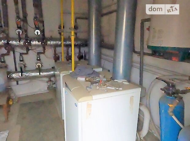 Помещение свободного назначения в Черновцах, продажа по Коммунальщиков улица 1д, район Первомайский, цена: 235 000 долларов за объект фото 1 Помещение свободного назначения в Черновцах, продажа по Коммунальщиков улица 1д, район Первомайский, цена: 235 000 долларов за объект фото 1