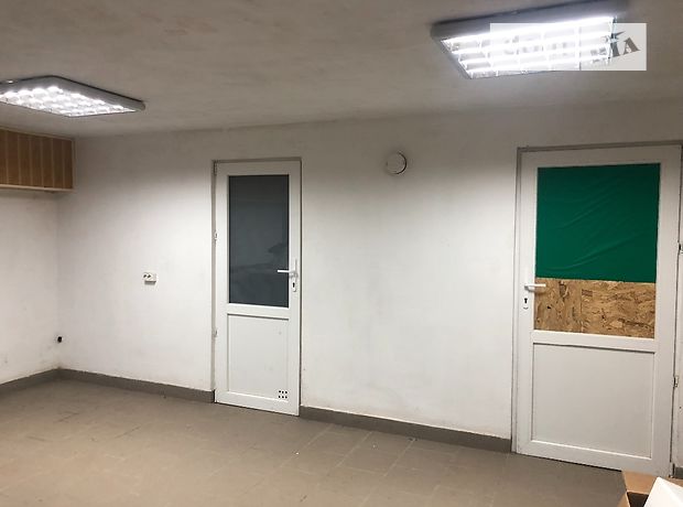 Помещение свободного назначения в Черновцах, продажа по Заводська 56 к, район Садгора, цена: 50 000 долларов за объект фото 1 Помещение свободного назначения в Черновцах, продажа по Заводська 56 к, район Садгора, цена: 50 000 долларов за объект фото 1
