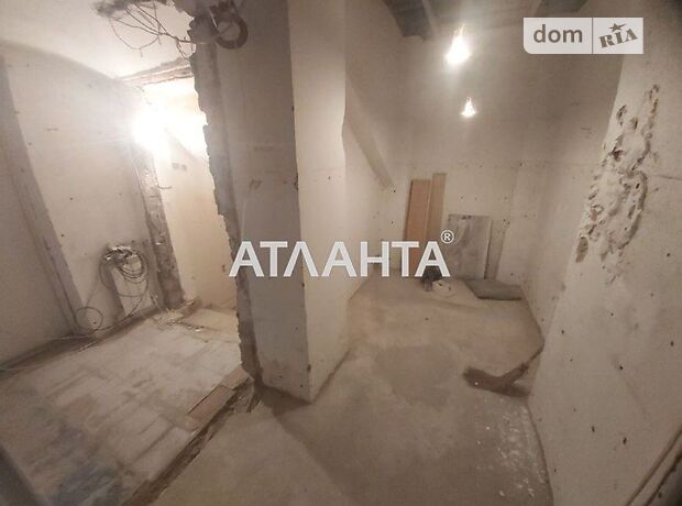Помещение свободного назначения в Черновцах, продажа по Главная улица, район Шевченковский, цена: 20 000 долларов за объект фото 1 Помещение свободного назначения в Черновцах, продажа по Главная улица, район Шевченковский, цена: 20 000 долларов за объект фото 1