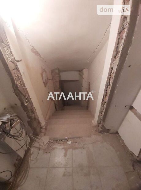 Помещение свободного назначения в Черновцах, продажа по Главная улица, район Шевченковский, цена: 20 000 долларов за объект фото 1 Помещение свободного назначения в Черновцах, продажа по Главная улица, район Шевченковский, цена: 20 000 долларов за объект фото 1