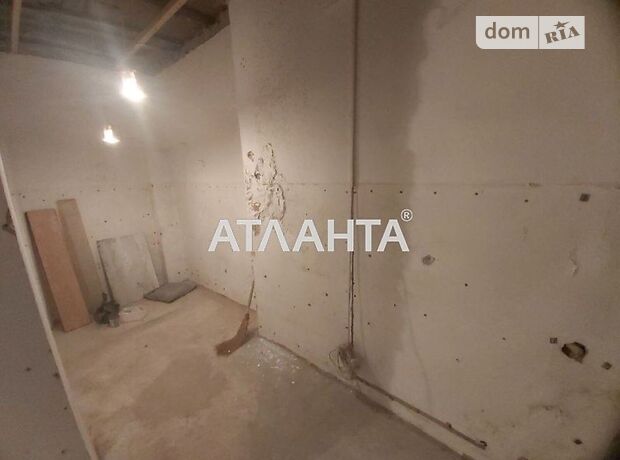 Помещение свободного назначения в Черновцах, продажа по Главная улица, район Шевченковский, цена: 20 000 долларов за объект фото 1 Помещение свободного назначения в Черновцах, продажа по Главная улица, район Шевченковский, цена: 20 000 долларов за объект фото 1