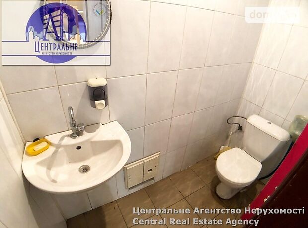 Помещение свободного назначения в Черновцах, продажа по Доброго Александра улица 9, район Центр, цена: 68 000 долларов за объект фото 1 Помещение свободного назначения в Черновцах, продажа по Доброго Александра улица 9, район Центр, цена: 68 000 долларов за объект фото 1