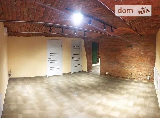 Помещение свободного назначения в Ивано-Франковске, продажа по Василиянок улица, район Центр, цена: 37 999 долларов за объект фото 1 Помещение свободного назначения в Ивано-Франковске, продажа по Василиянок улица, район Центр, цена: 37 999 долларов за объект фото 1