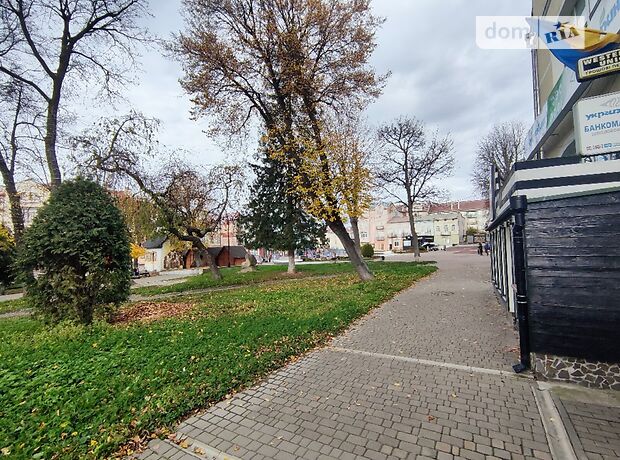 Помещение свободного назначения в Калуше, продажа по Героев площадь 11, район Высочанка, цена: 69 900 долларов за объект фото 1 Помещение свободного назначения в Калуше, продажа по Героев площадь 11, район Высочанка, цена: 69 900 долларов за объект фото 1