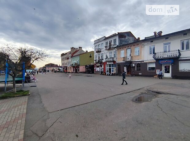 Помещение свободного назначения в Калуше, продажа по Героев площадь 11, район Высочанка, цена: 69 900 долларов за объект фото 1 Помещение свободного назначения в Калуше, продажа по Героев площадь 11, район Высочанка, цена: 69 900 долларов за объект фото 1