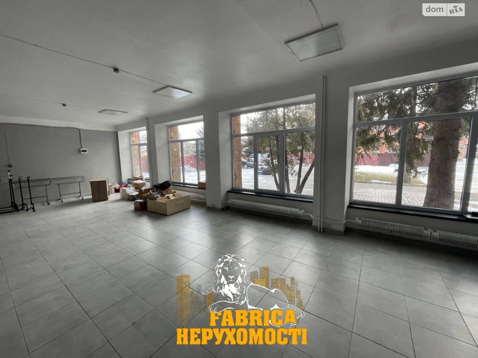 Комерційне приміщення в Луцьку, продаж по Магістральна (Мамсурова) вулиця, район ГПЗ, ціна: 450 000 доларів за об’єкт фото 1 Комерційне приміщення в Луцьку, продаж по Магістральна (Мамсурова) вулиця, район ГПЗ, ціна: 450 000 доларів за об’єкт фото 1