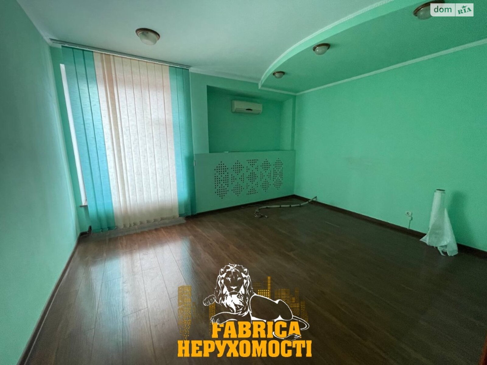 Комерційне приміщення в Луцьку, продаж по Магістральна (Мамсурова) вулиця, район ГПЗ, ціна: 450 000 доларів за об’єкт фото 1 Комерційне приміщення в Луцьку, продаж по Магістральна (Мамсурова) вулиця, район ГПЗ, ціна: 450 000 доларів за об’єкт фото 1