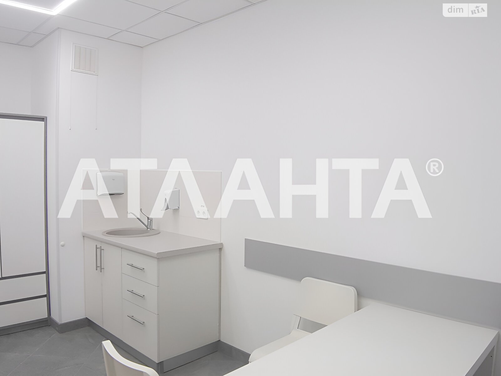 Коммерческое помещение в Одессе, продажа по Костанди улица, район Киевский, цена: 148 000 долларов за объект фото 1 Коммерческое помещение в Одессе, продажа по Костанди улица, район Киевский, цена: 148 000 долларов за объект фото 1