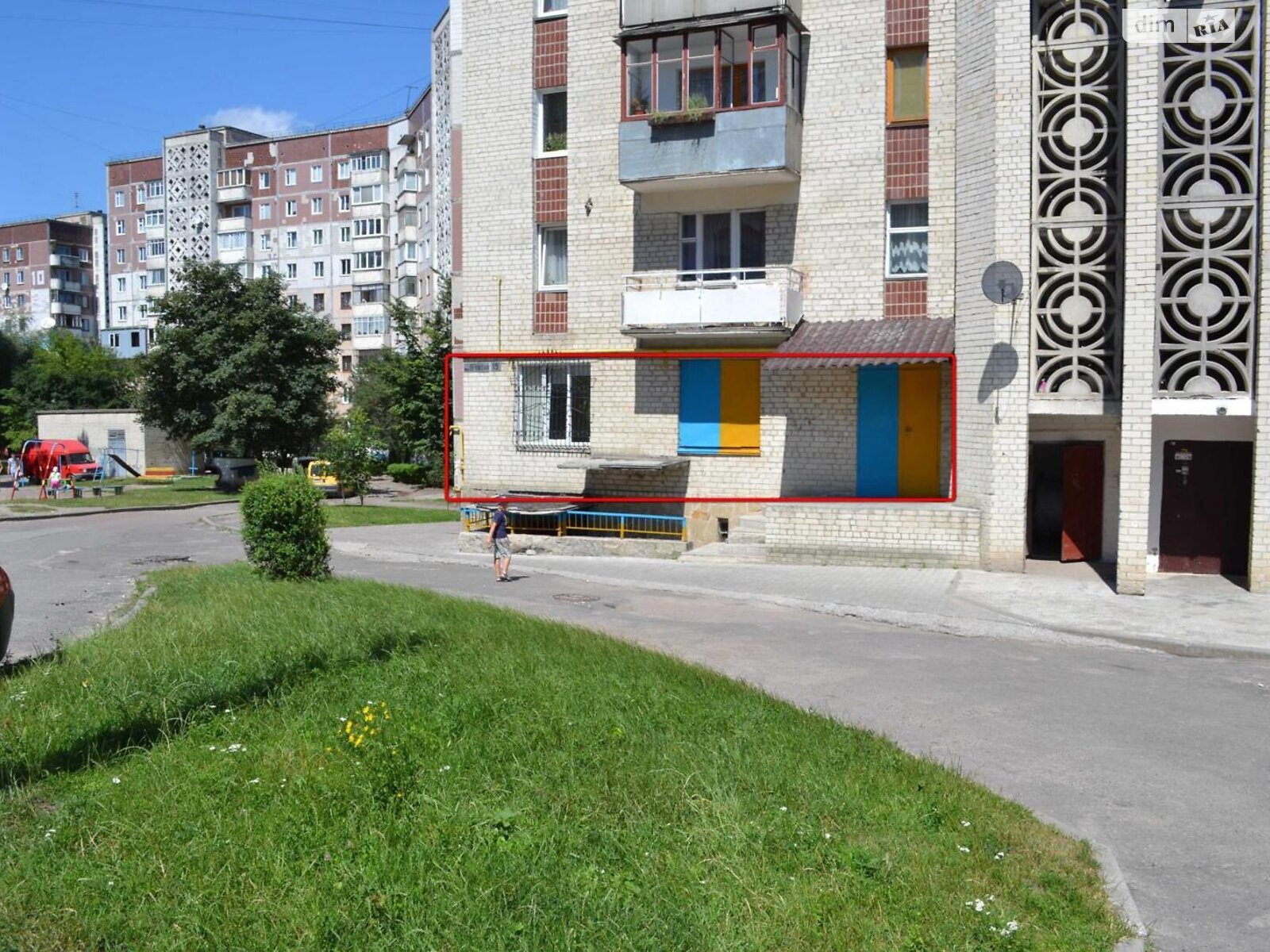 Комерційне приміщення в Тернополі, продаж по 15-го Квітня вулиця, район Бам, ціна: 300 000 доларів за об’єкт фото 1 Комерційне приміщення в Тернополі, продаж по 15-го Квітня вулиця, район Бам, ціна: 300 000 доларів за об’єкт фото 1