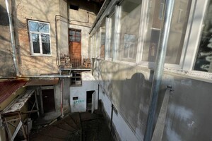 Комерційне приміщення в Тернополі, продаж по Руська вулиця, район Центр, ціна: 35 000 доларів за об’єкт фото 2