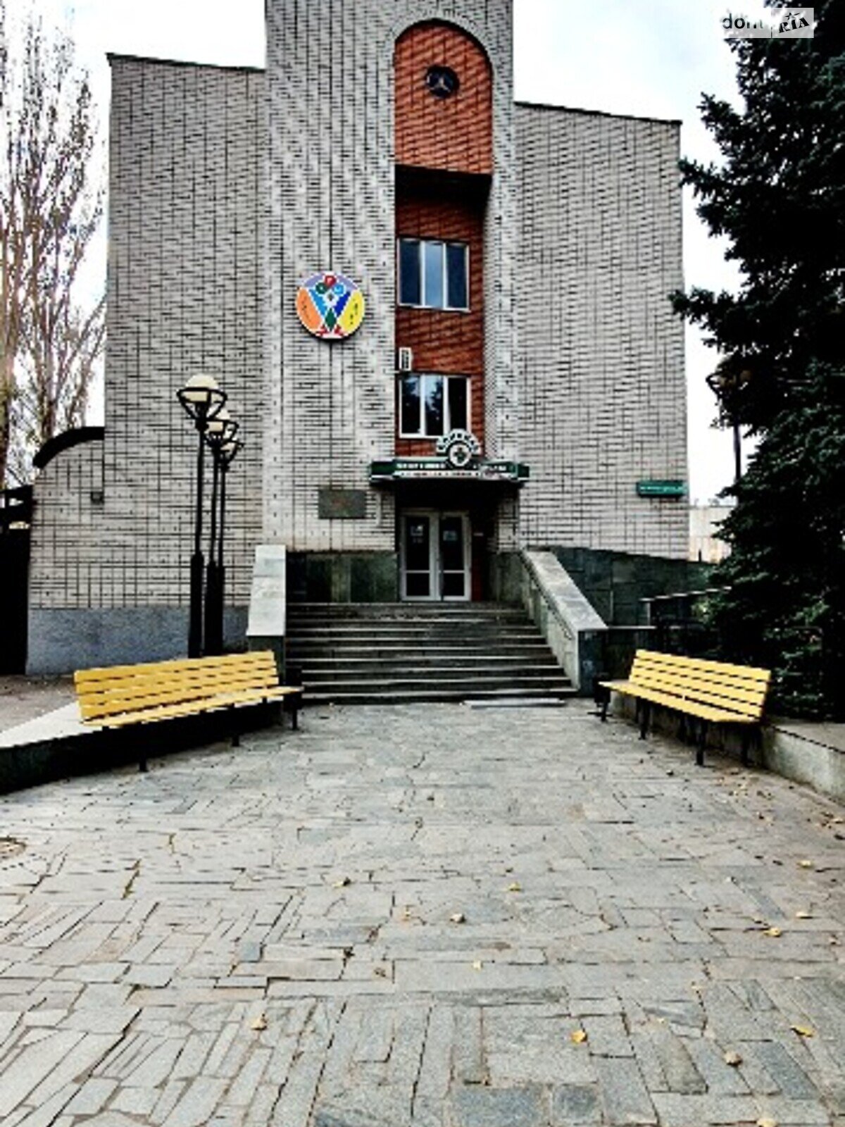 Коммерческое помещение в Запорожье, продажа по Василия Сергиенко улица 5Б, район 5-й Хортицкий, цена: 250 000 долларов за объект фото 1 Коммерческое помещение в Запорожье, продажа по Василия Сергиенко улица 5Б, район 5-й Хортицкий, цена: 250 000 долларов за объект фото 1