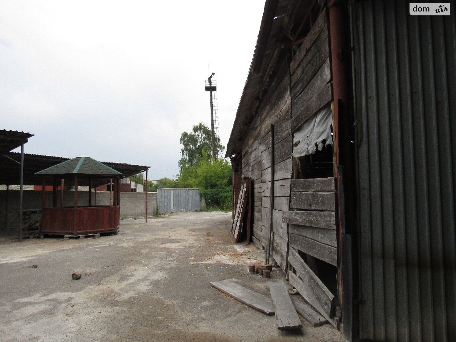 Комерційне приміщення в Калинівці, продаж по Независимости площадь, район Калинівка, ціна: 300 000 долларів за об’єкт фото 1