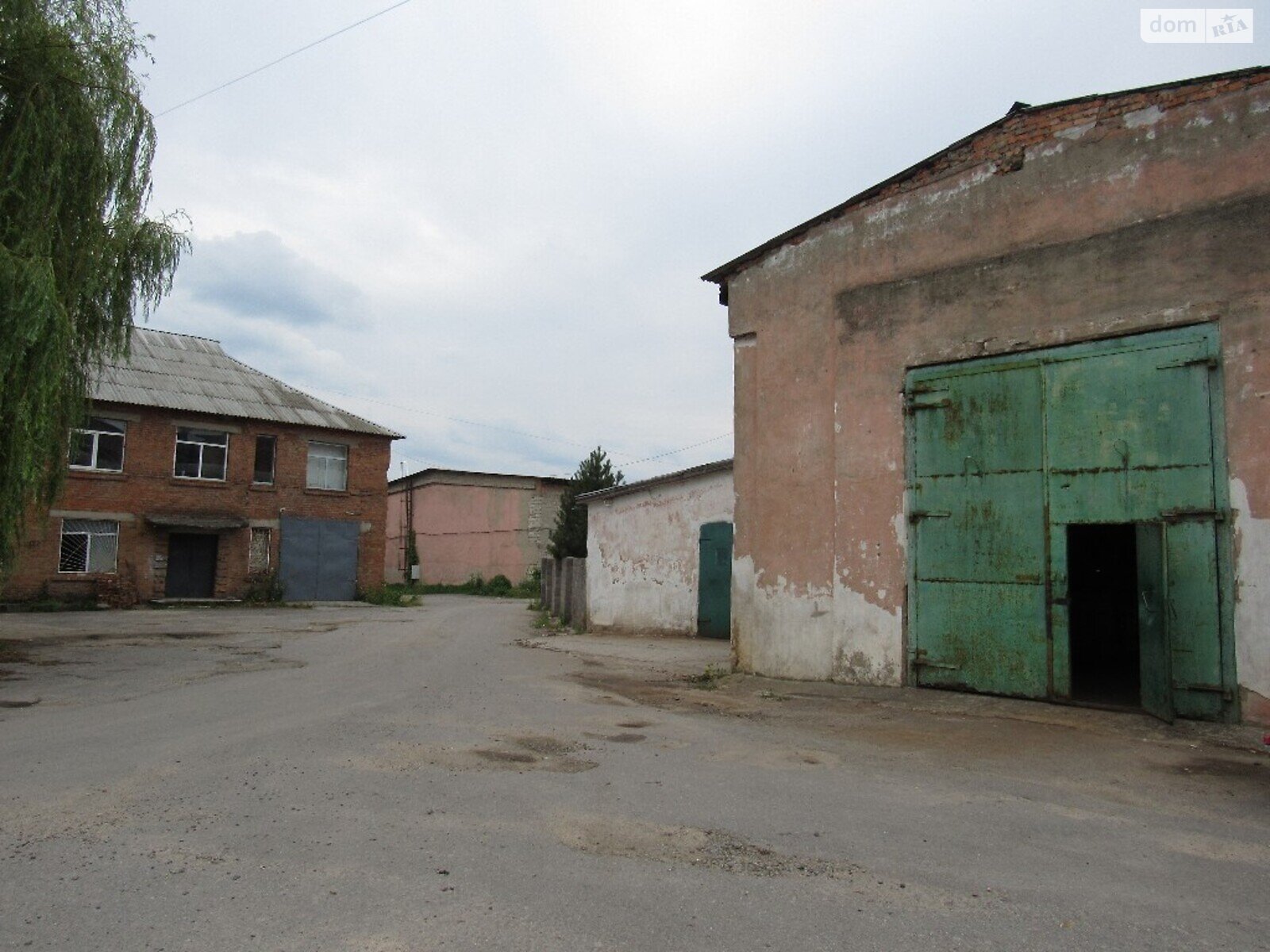 Коммерческое помещение в Калиновке, продажа по Независимости площадь, район Калиновка, цена: 300 000 долларов за объект фото 1