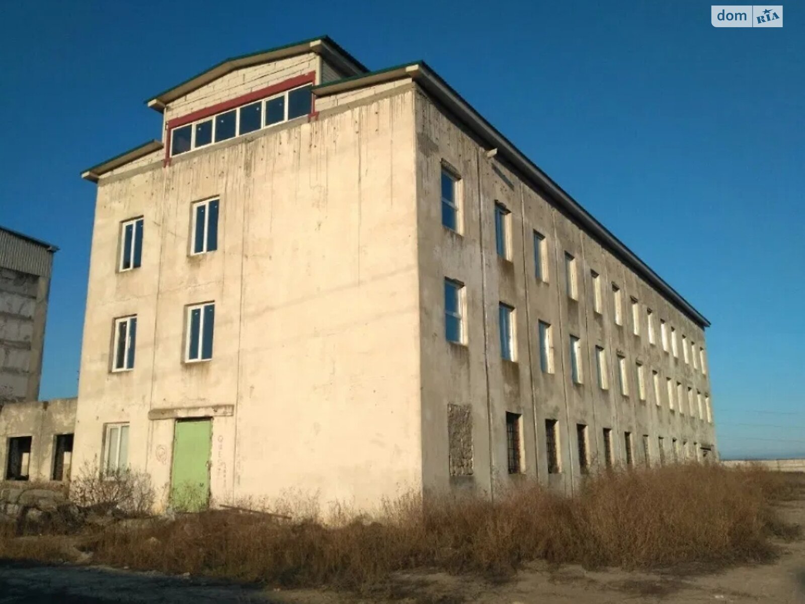 Коммерческое помещение в Одессе, продажа по Локомотивная улица, район Пересыпский, цена: 700 000 долларов за объект фото 1 Коммерческое помещение в Одессе, продажа по Локомотивная улица, район Пересыпский, цена: 700 000 долларов за объект фото 1