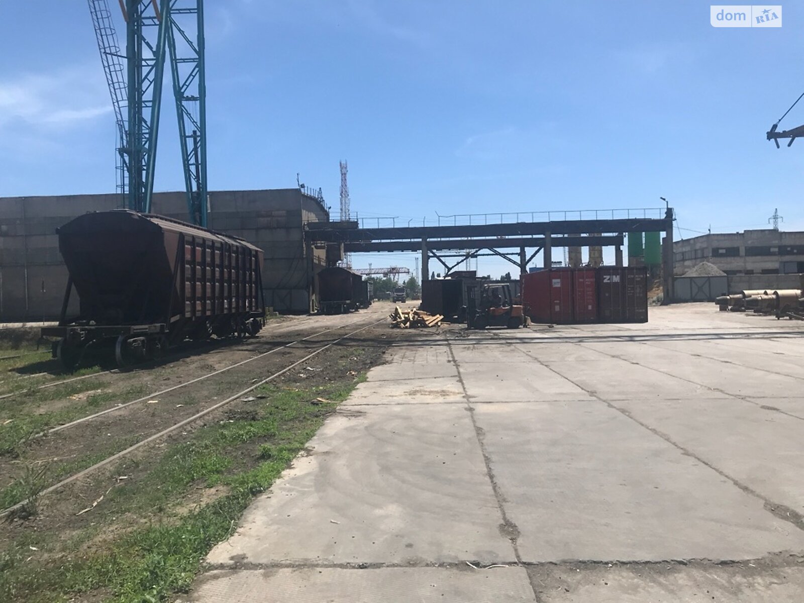 Коммерческое помещение в Одессе, продажа по Локомотивная улица, район Пересыпский, цена: 700 000 долларов за объект фото 1 Коммерческое помещение в Одессе, продажа по Локомотивная улица, район Пересыпский, цена: 700 000 долларов за объект фото 1