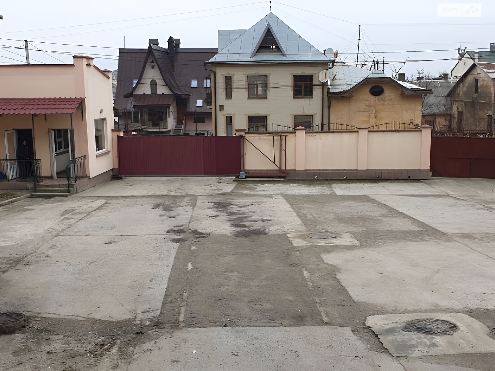 Спеціальне приміщення в Чернівцях, Капеланська вулиця, ціна продажу: 435 000 доларів за об’єкт фото 1 Спеціальне приміщення в Чернівцях, Капеланська вулиця, ціна продажу: 435 000 доларів за об’єкт фото 1