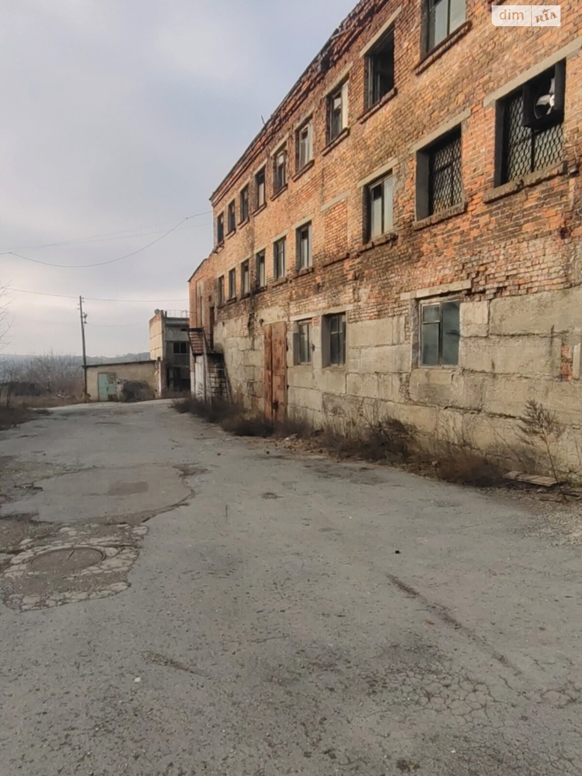 Специальное помещение в Дунаевцах, продажа по Красинських улица, район Дунаевцы, цена: 3 500 000 долларов за объект фото 1 Специальное помещение в Дунаевцах, продажа по Красинських улица, район Дунаевцы, цена: 3 500 000 долларов за объект фото 1