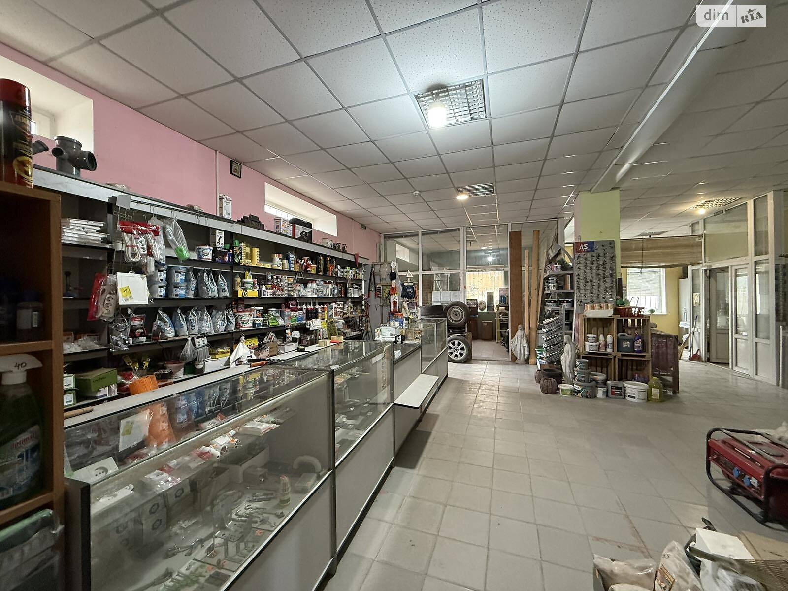 Специальное помещение в Гнивани, Соборная улица 94, цена продажи: 295 000 долларов за объект фото 1