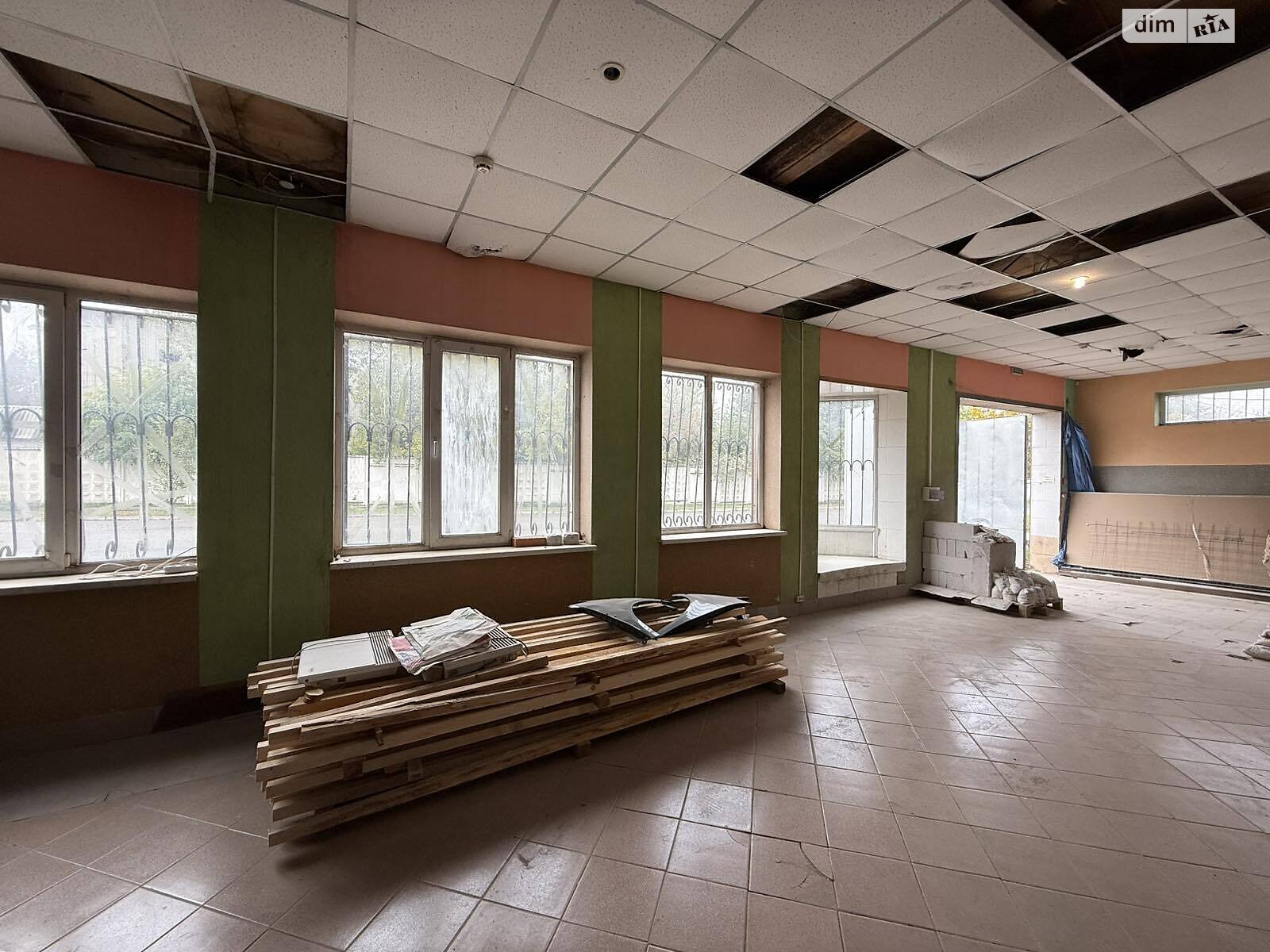 Специальное помещение в Гнивани, Соборная улица 94, цена продажи: 295 000 долларов за объект фото 1