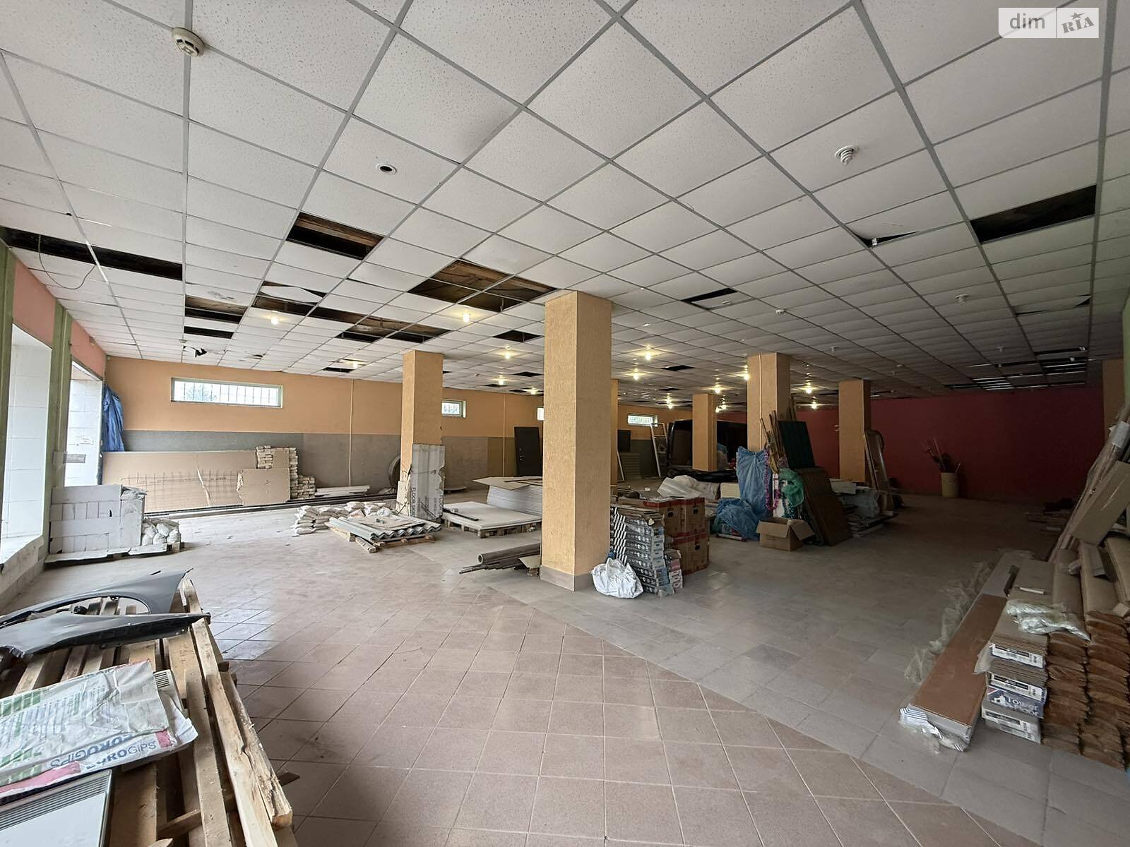 Специальное помещение в Гнивани, Соборная улица 94, цена продажи: 295 000 долларов за объект фото 1