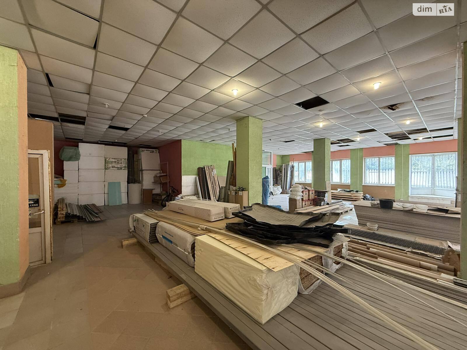 Специальное помещение в Гнивани, Соборная улица 94, цена продажи: 295 000 долларов за объект фото 1