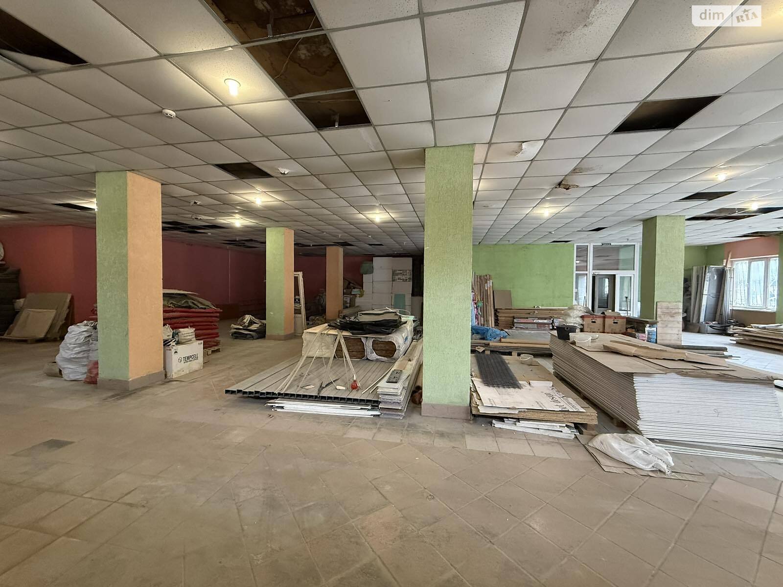 Специальное помещение в Гнивани, Соборная улица 94, цена продажи: 295 000 долларов за объект фото 1