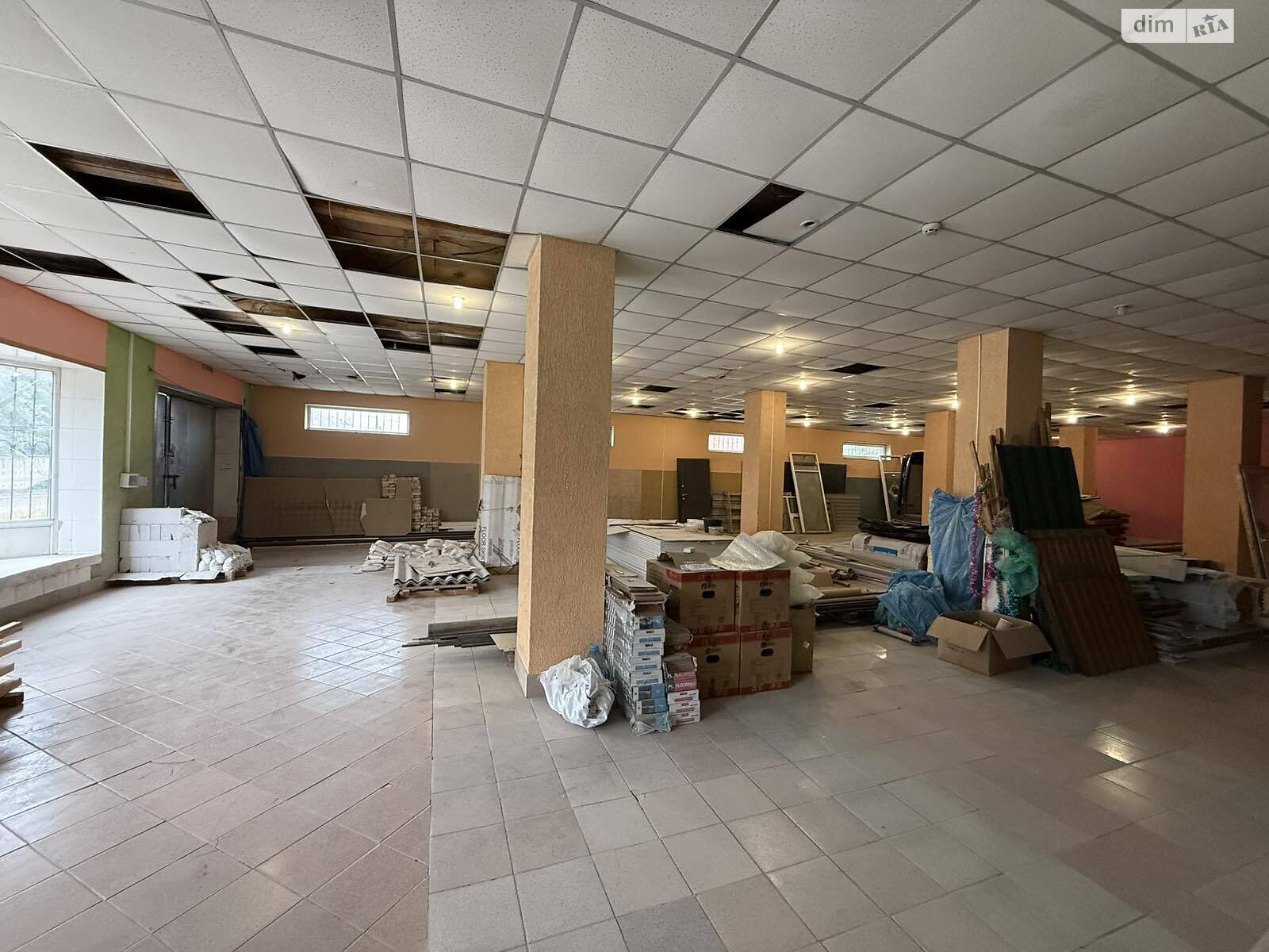 Специальное помещение в Гнивани, Соборная улица 94, цена продажи: 295 000 долларов за объект фото 1